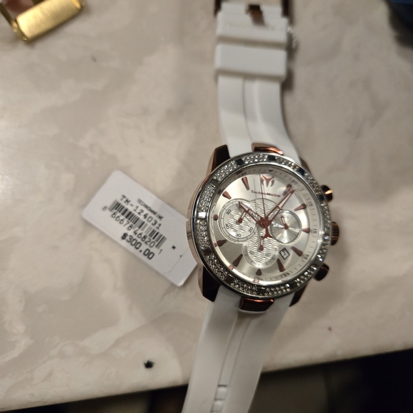 4 Technomarine Luxury Black and Gold Watch with Red Accents. New With Tags. - Picture 16 of 16